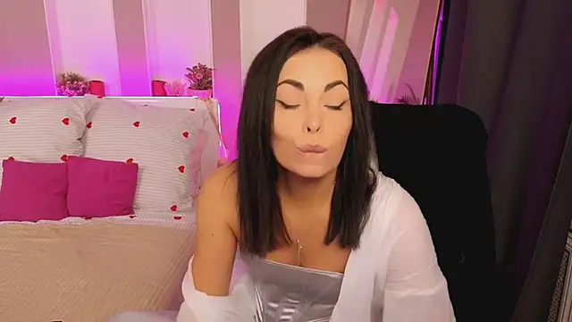 Snapshot of TashaHooney chatting on April 2, 2026, 9:10 pm TashaHooney online show from April 2, 2026, 9:10 pm