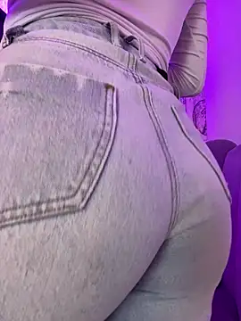 AbyThompson online show from October 28, 2025, 12:15 pm