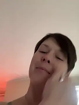 KatieBARBiE98 online show from February 17, 2025, 4:50 pm