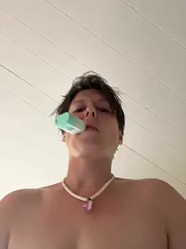 KatieBARBiE98 online show from July 27, 2026, 4:47 pm