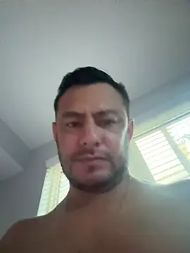 afro1986 online show from April 21, 2026, 11:33 pm