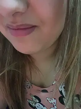 Snapshot of yassminsexy22 chatting on February 15, 2026, 2:45 am yassminsexy22 online show from February 15, 2026, 2:45 am