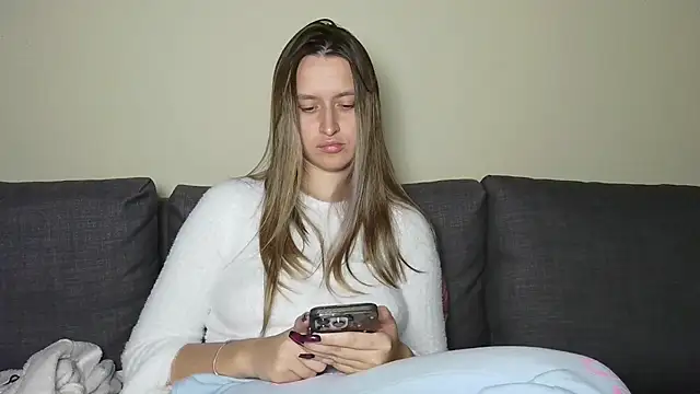 Submissive love online show from March 6, 2025, 12:43 am