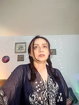 catalinamommyx online show from January 7, 2026, 11:10 pm