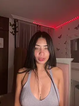 lina pink online show from September 9, 2025, 6:34 am