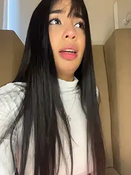 lina pink online show from February 4, 2026, 10:05 pm