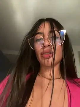 lina pink online show from February 11, 2025, 11:33 pm