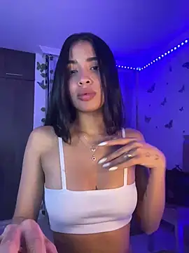 lina pink online show from March 19, 2025, 1:21 am