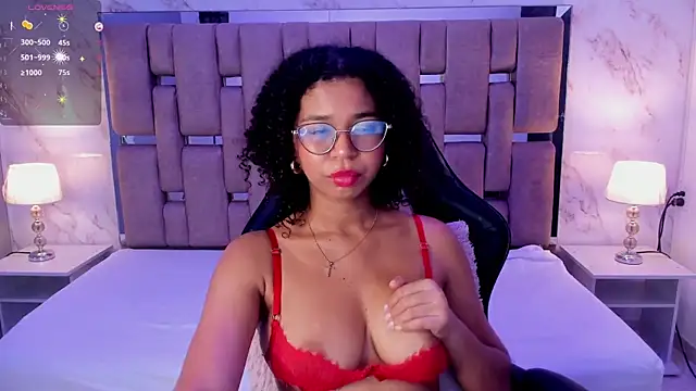 Snapshot of MilaHall_ chatting on March 15, 2025, 4:13 am MilaHall online show from March 15, 2025, 4:13 am