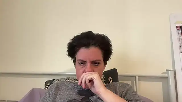 Jess4you0818 online show from April 1, 2026, 6:27 pm