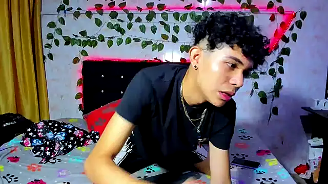 Alexander and Xiao online show from December 23, 2024, 3:07 am