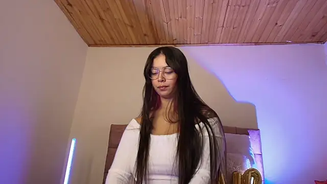 miaa saenz1 online show from October 7, 2025, 4:13 am