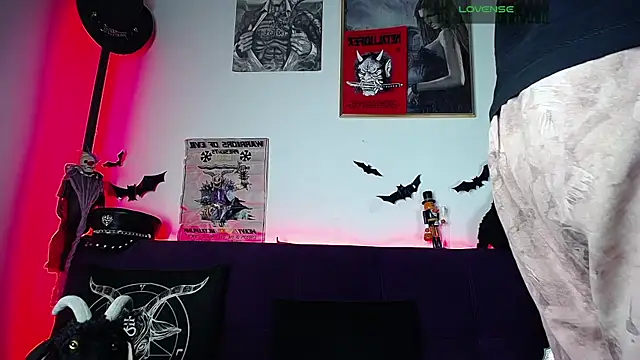 blckwolf 6 online show from November 3, 2025, 6:44 pm