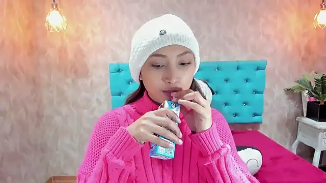 MadelineDoll online show from March 30, 2026, 2:18 pm