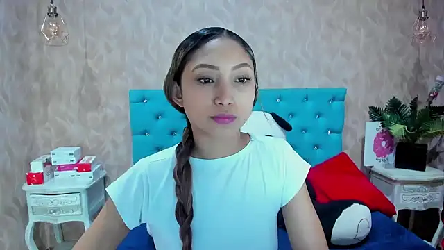 MadelineDoll online show from October 29, 2025, 3:11 pm