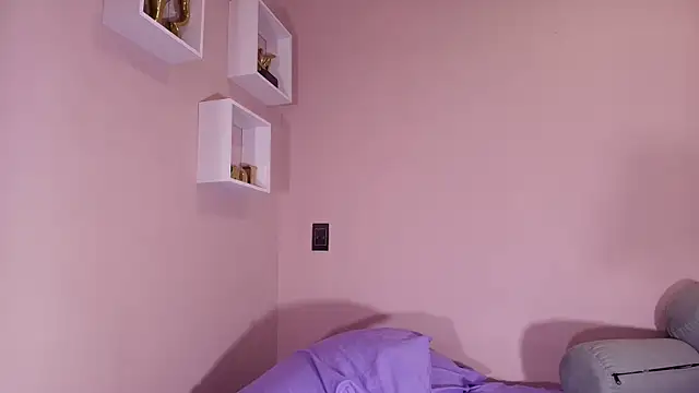 veronica sinner  online show from March 26, 2026, 4:05 pm