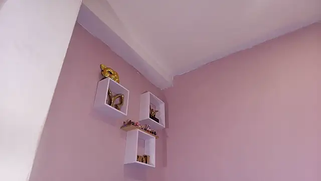 veronica sinner  online show from April 30, 2026, 4:25 pm