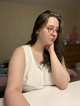 Snapshot of hungry1bunny chatting on May 16, 2026, 3:44 pm hungry1bunny online show from May 16, 2026, 3:44 pm