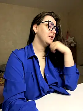 hungry1bunny online show from November 22, 2025, 5:23 pm