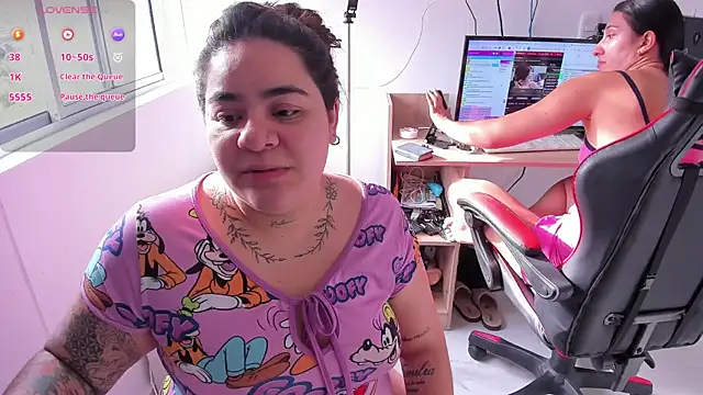 Snapshot of Sharon_hils chatting on June 12, 2026, 12:47 pm Sharon hils online show from June 12, 2026, 12:47 pm