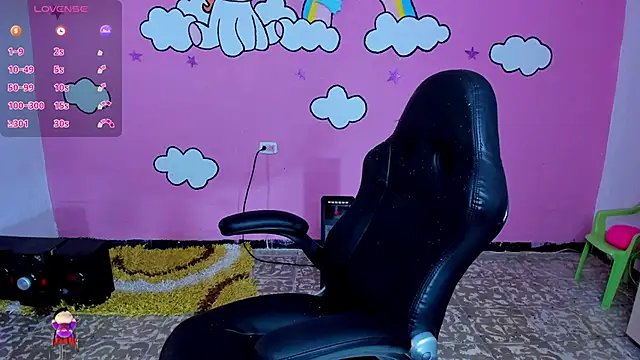 Sharon hils online show from March 26, 2026, 1:42 pm