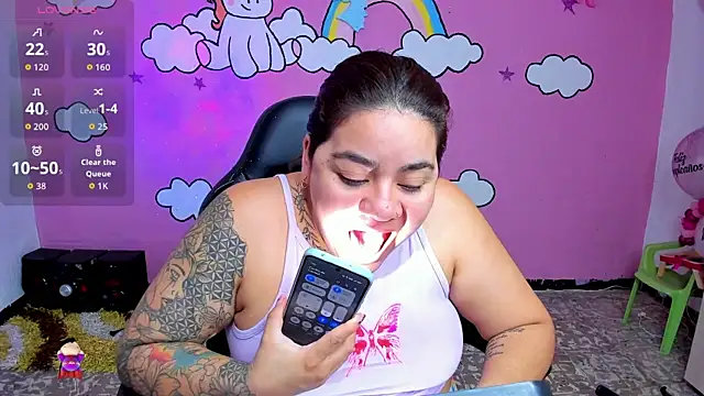 Sharon hils online show from April 10, 2026, 1:07 pm