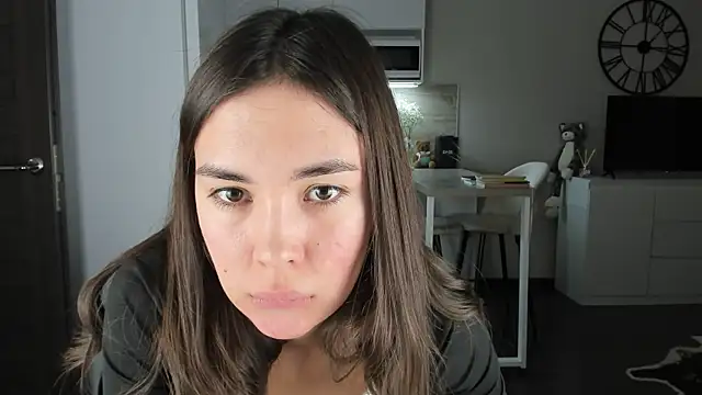 nilliluv online show from February 6, 2026, 7:43 pm