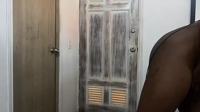 BBCGODIAM9 online show from February 5, 2025, 10:11 pm