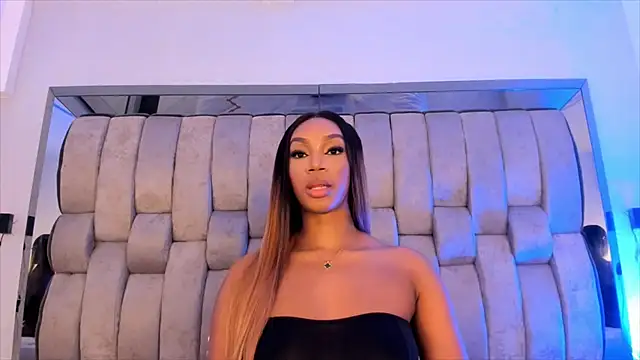 ChaynnaCooper online show from March 21, 2025, 3:13 pm