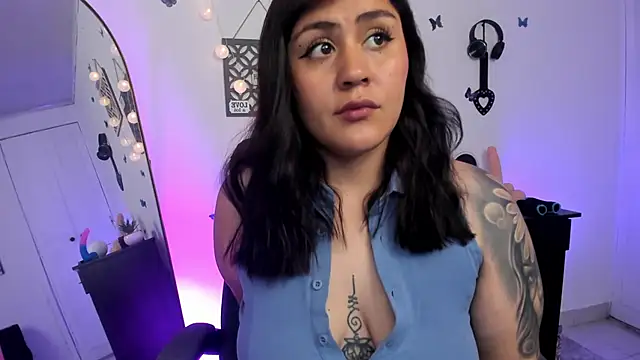 Snapshot of GretaX-X chatting on March 4, 2025, 12:33 pm GretaX-X online show from March 4, 2025, 12:33 pm