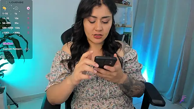 Snapshot of GretaX-X chatting on February 2, 2026, 1:04 am GretaX-X online show from February 2, 2026, 1:04 am