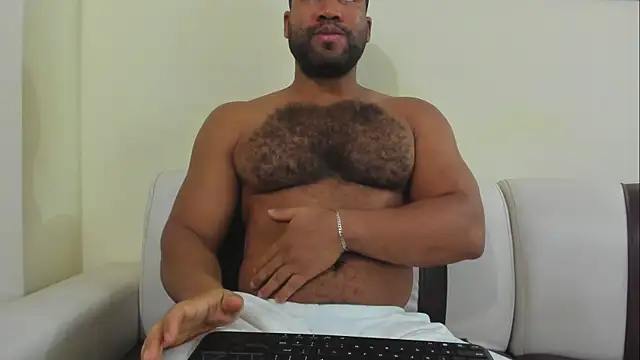 lunainsane58 online show from February 5, 2026, 7:37 am