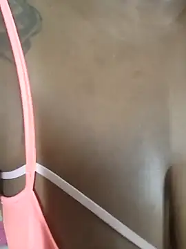 nahiarapalmer19 online show from February 15, 2026, 5:23 pm