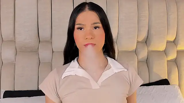 Isa Little Star online show from February 21, 2026, 4:03 am