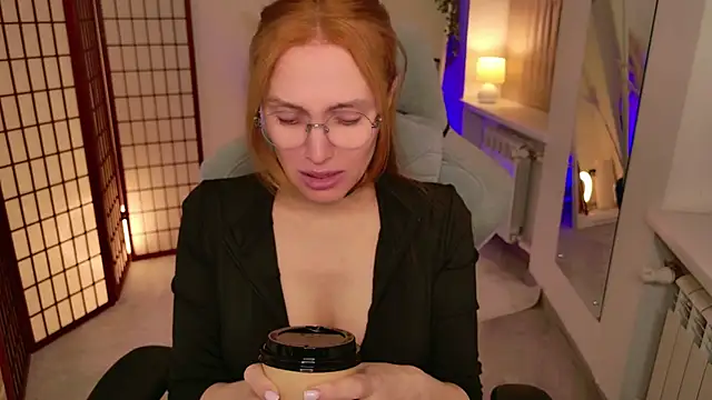 Love Call online show from November 19, 2025, 5:18 am