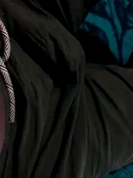 Snapshot of TheeRealShow chatting on December 4, 2025, 8:30 pm TheeRealShow online show from December 4, 2025, 8:30 pm