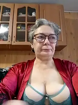 Snapshot of IrinaSweet54 chatting on October 21, 2025, 6:57 am IrinaSweet54 online show from October 21, 2025, 6:57 am