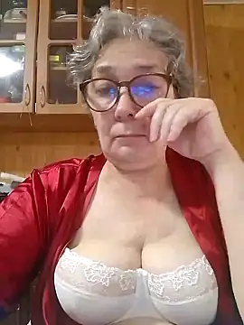 Snapshot of IrinaSweet54 chatting on October 12, 2025, 8:05 am IrinaSweet54 online show from October 12, 2025, 8:05 am
