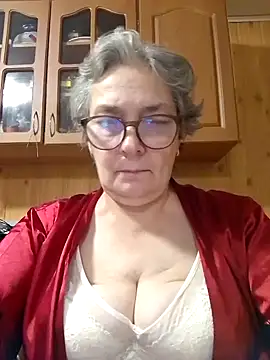 Snapshot of IrinaSweet54 chatting on October 17, 2025, 7:33 am IrinaSweet54 online show from October 17, 2025, 7:33 am