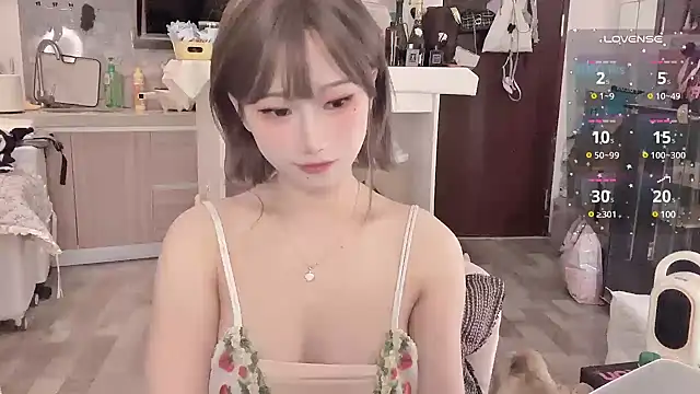 Snapshot of -XunMengLong- chatting on February 9, 2025, 7:30 pm -XunMengLong- online show from February 9, 2025, 7:30 pm