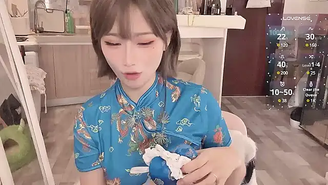 Snapshot of -XunMengLong- chatting on February 22, 2025, 10:09 pm -XunMengLong- online show from February 22, 2025, 10:09 pm