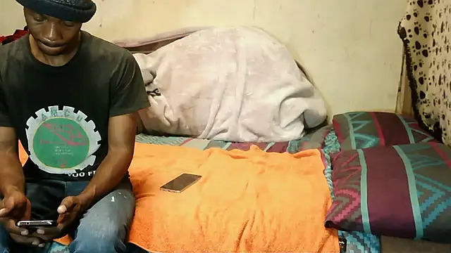 Snapshot of RGTM75 chatting on January 11, 2026, 10:05 pm RGTM75 online show from January 11, 2026, 10:05 pm