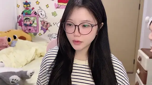 xiSSts online show from November 8, 2025, 1:42 am