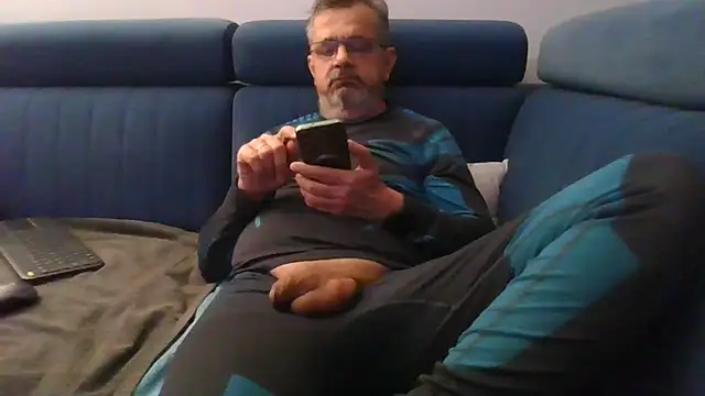 axecoman60 online show from March 10, 2025, 6:56 pm