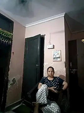 Snapshot of Kavya_kapoor chatting on March 12, 2025, 1:08 pm Kavya kapoor online show from March 12, 2025, 1:08 pm