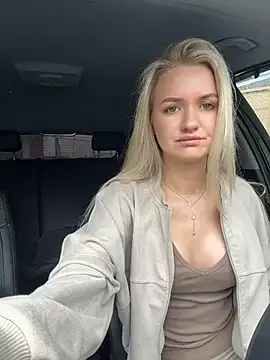 Snapshot of Devill_Angel_ chatting on May 27, 2026, 10:44 am Devill Angel online show from May 27, 2026, 10:44 am
