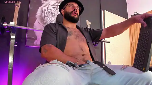 Luke  09 online show from October 27, 2025, 11:44 am