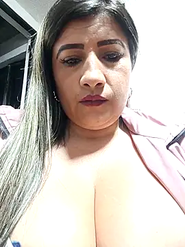 Snapshot of Hannahcandyy chatting on February 27, 2026, 2:12 am Hannahcandyy online show from February 27, 2026, 2:12 am