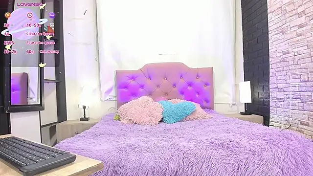 kitty queen10 online show from December 20, 2025, 4:48 am