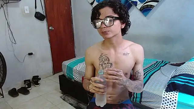 Lovebeng  online show from March 21, 2026, 5:17 pm